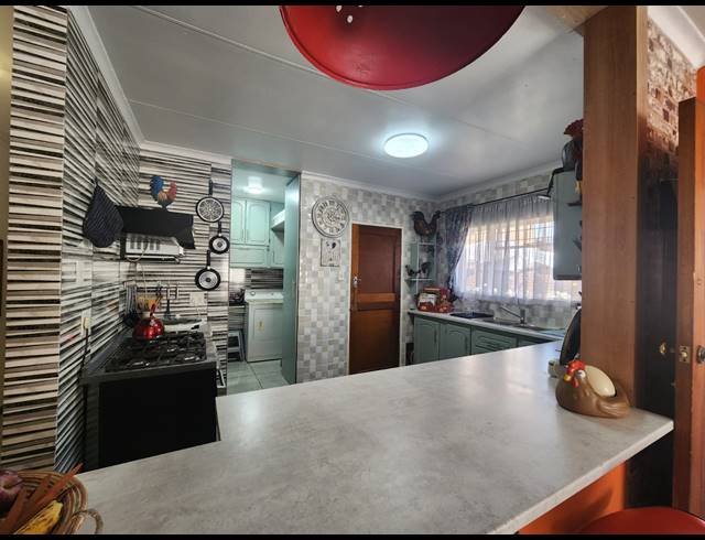 2 BEDROOM TOWNHOUSE SOLD IN THREE RIVERS